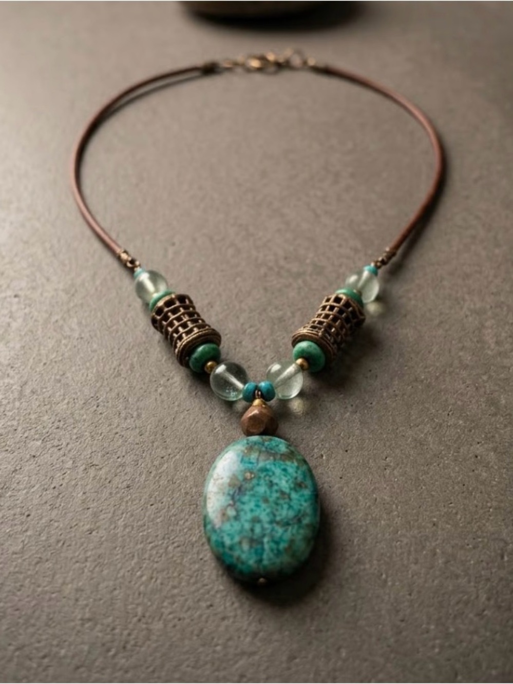Vintage genuine turquoise oval pendant necklace - Picture 3 of 6
